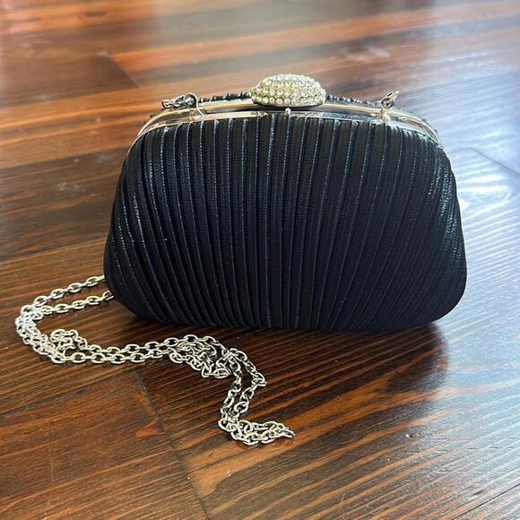 Jessica McClintock | Black & Silver Hard Shell Crossbody Clutch | NWT | 0731 - Picture 3 of 8